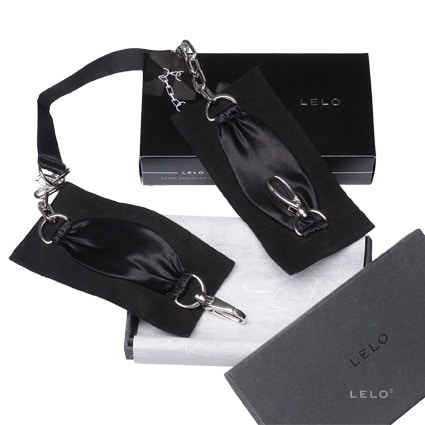 SUTRA chainlink cuffs box