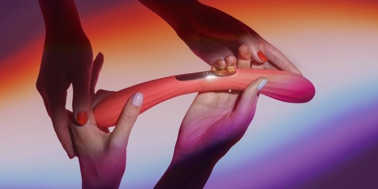 boomerang lelo lesbian sex toy