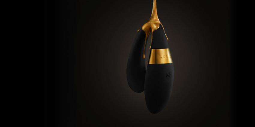 Vibrador para parejas TIANI 24k de LELO con anillo dorado y diseño elegante en negro