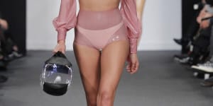 Ropa de látex y vibradores LELO en Madrid Fashion Week