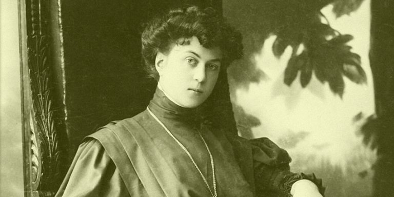 Retrato de Aleksandra Kolontái, revolucionaria rusa y pionera del feminismo y la libertad sexual