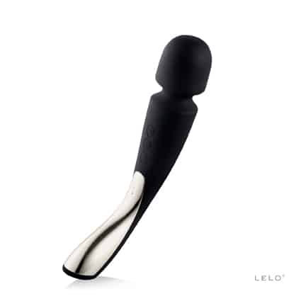 Vibrador wand negro con cabezal redondeado y mango ergonómico plateado