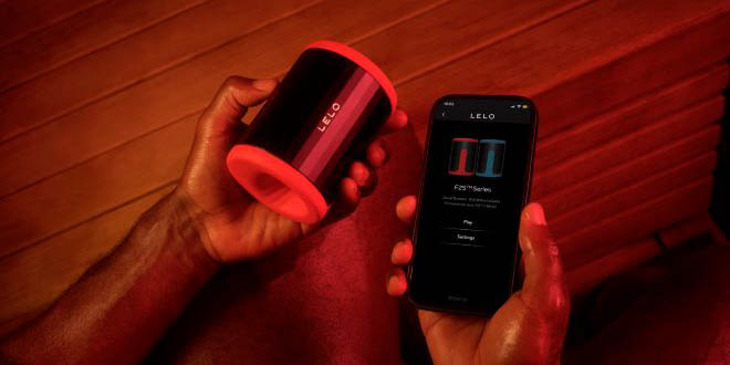 LELO F2S conectado a la aplicación móvil para controlar la estimulación y los programas de entrenamiento