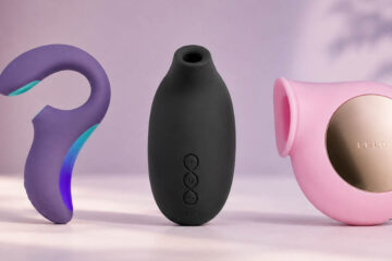 Tres succionadores de clítoris LELO sobre fondo lila: ENIGMA Double Sonic, SONA 3 Cruise y SILA