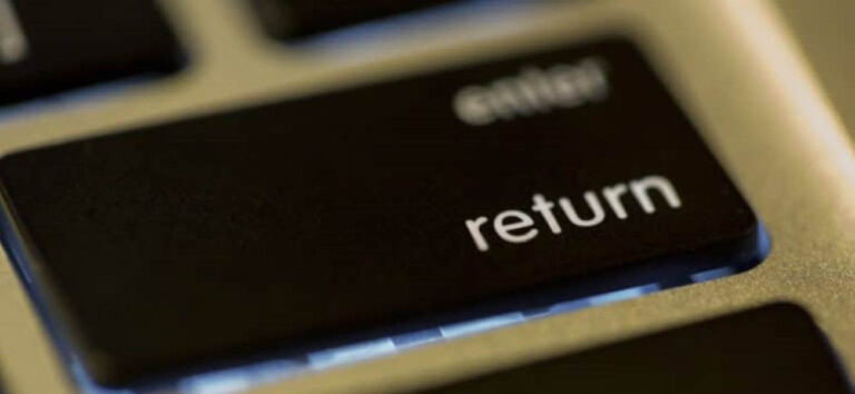Tecla Return de un teclado, ilustrando la devolución de un juguete sexual