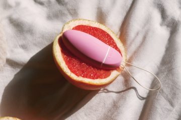 Come i sex toy aiutano con la secchezza vaginale